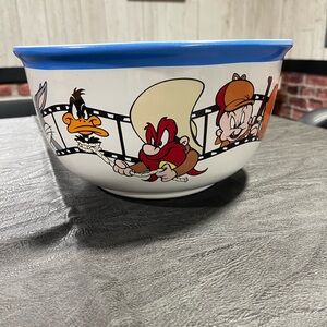 Looney Tunes Cartoon Ceramic Mixing Bowl - White with Blue Rim